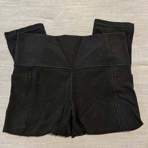 Athleta Salutation Stash Pocket Capri Leggings, 19” inseam, black